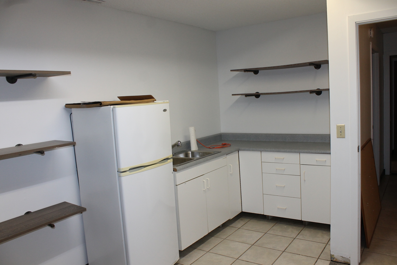 320 W Lincoln Highway Property Photo 13