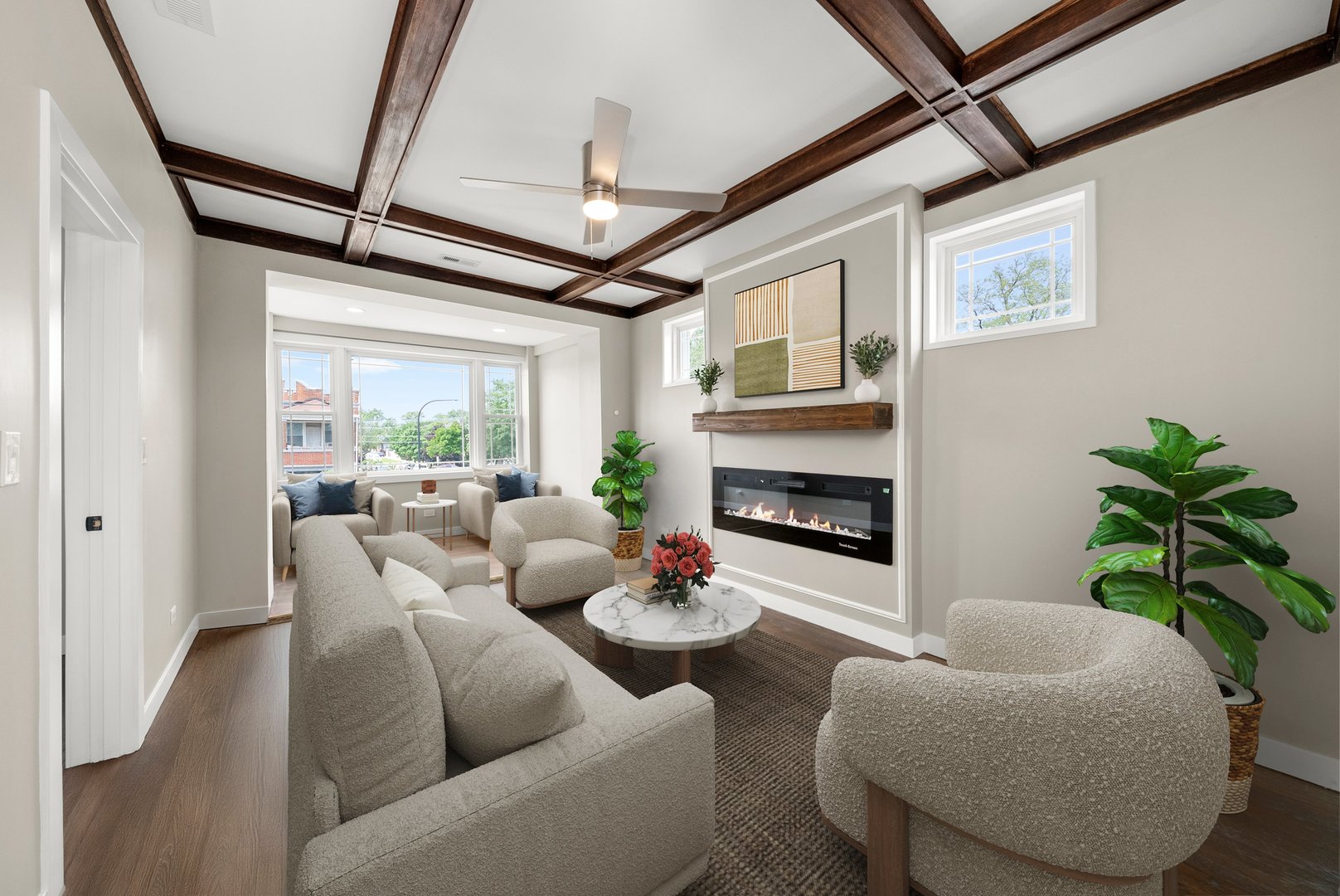 2101 S 48th Court Property Photo 3