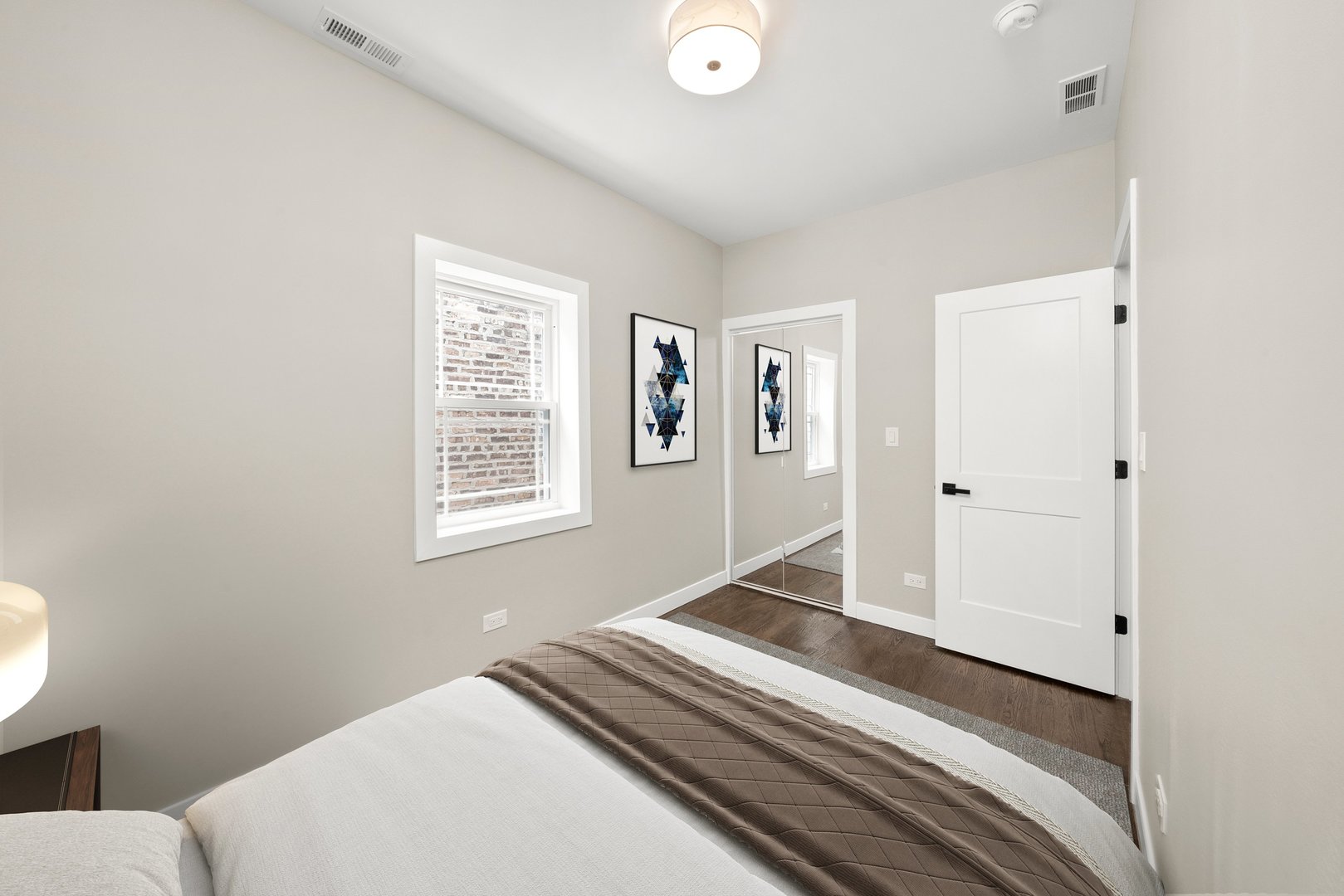 2101 S 48th Court Property Photo 11