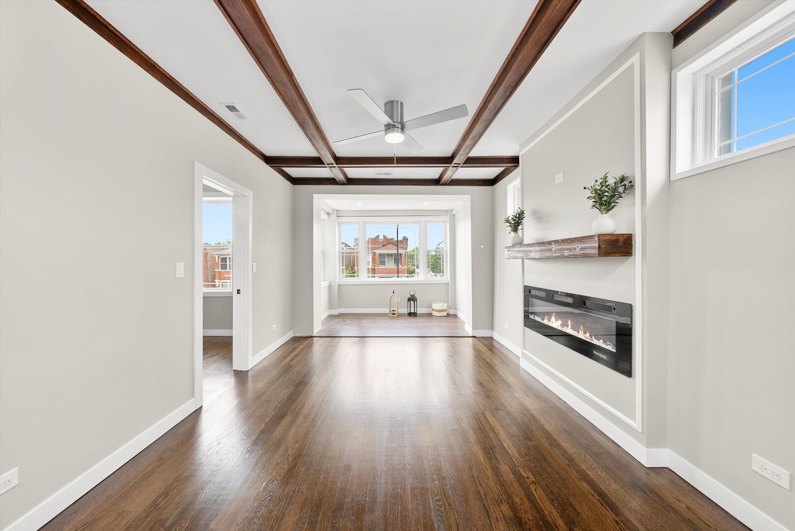 2101 S 48th Court Property Photo 17