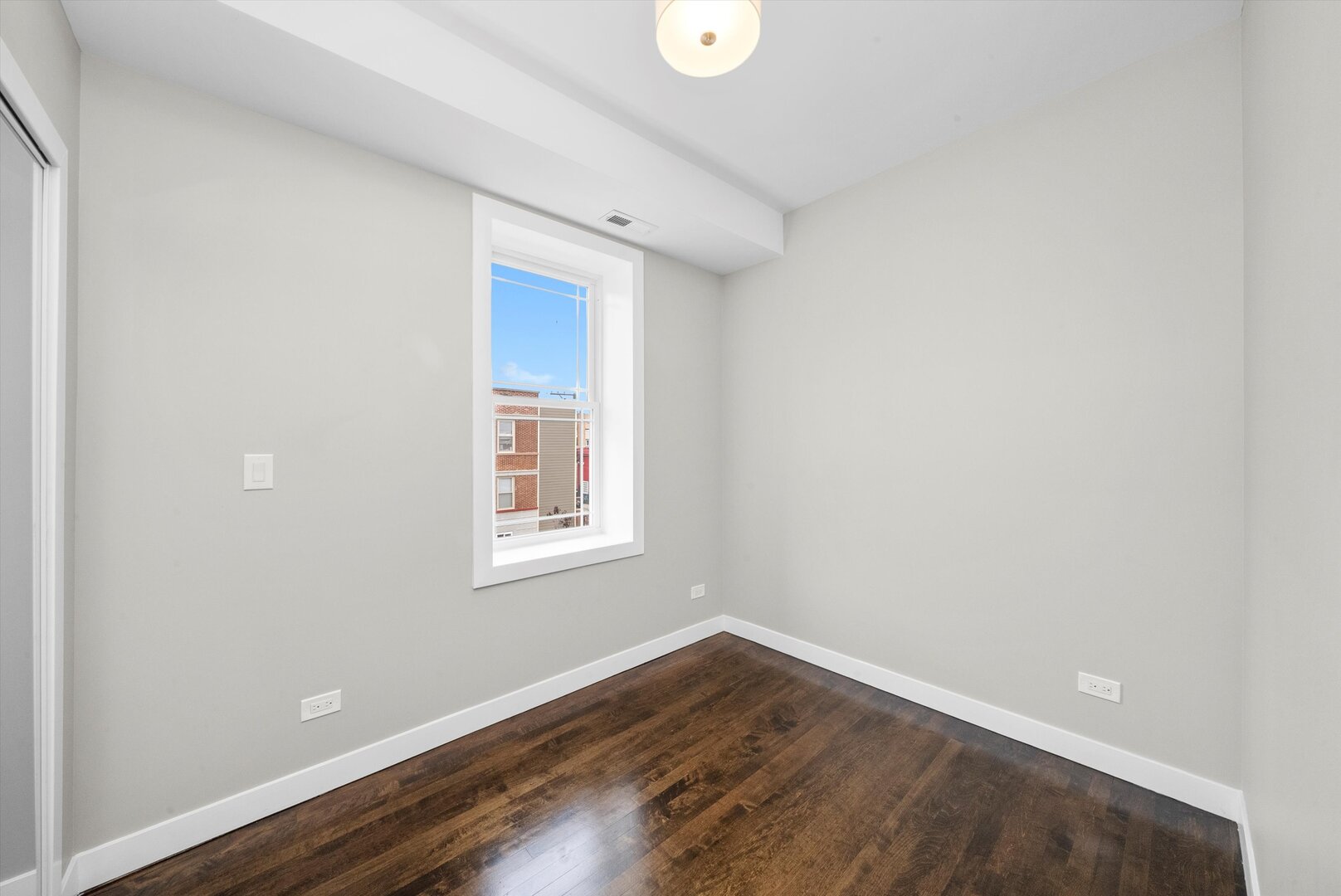 2101 S 48th Court Property Photo 26