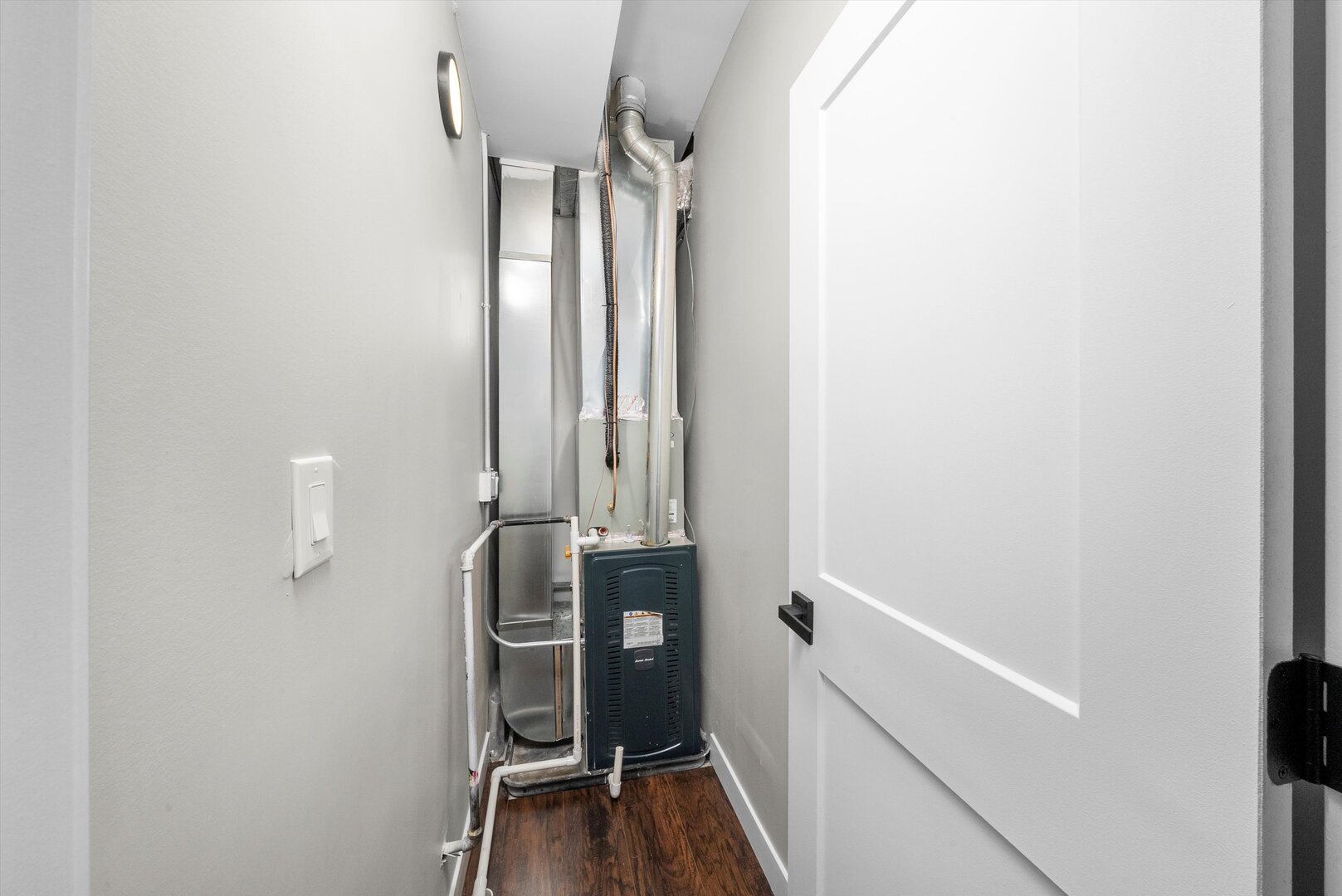 2101 S 48th Court Property Photo 29