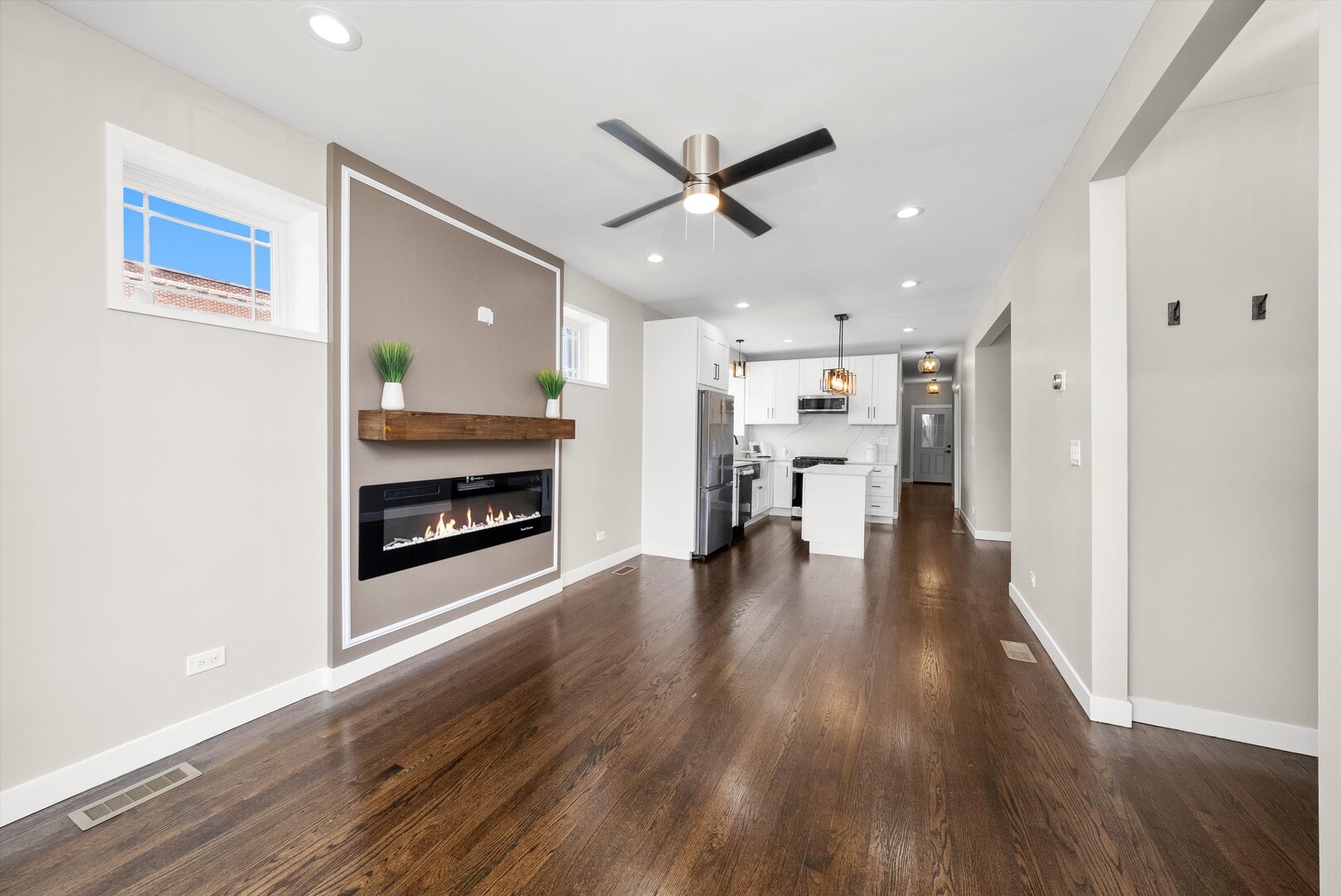 2101 S 48th Court Property Photo 31