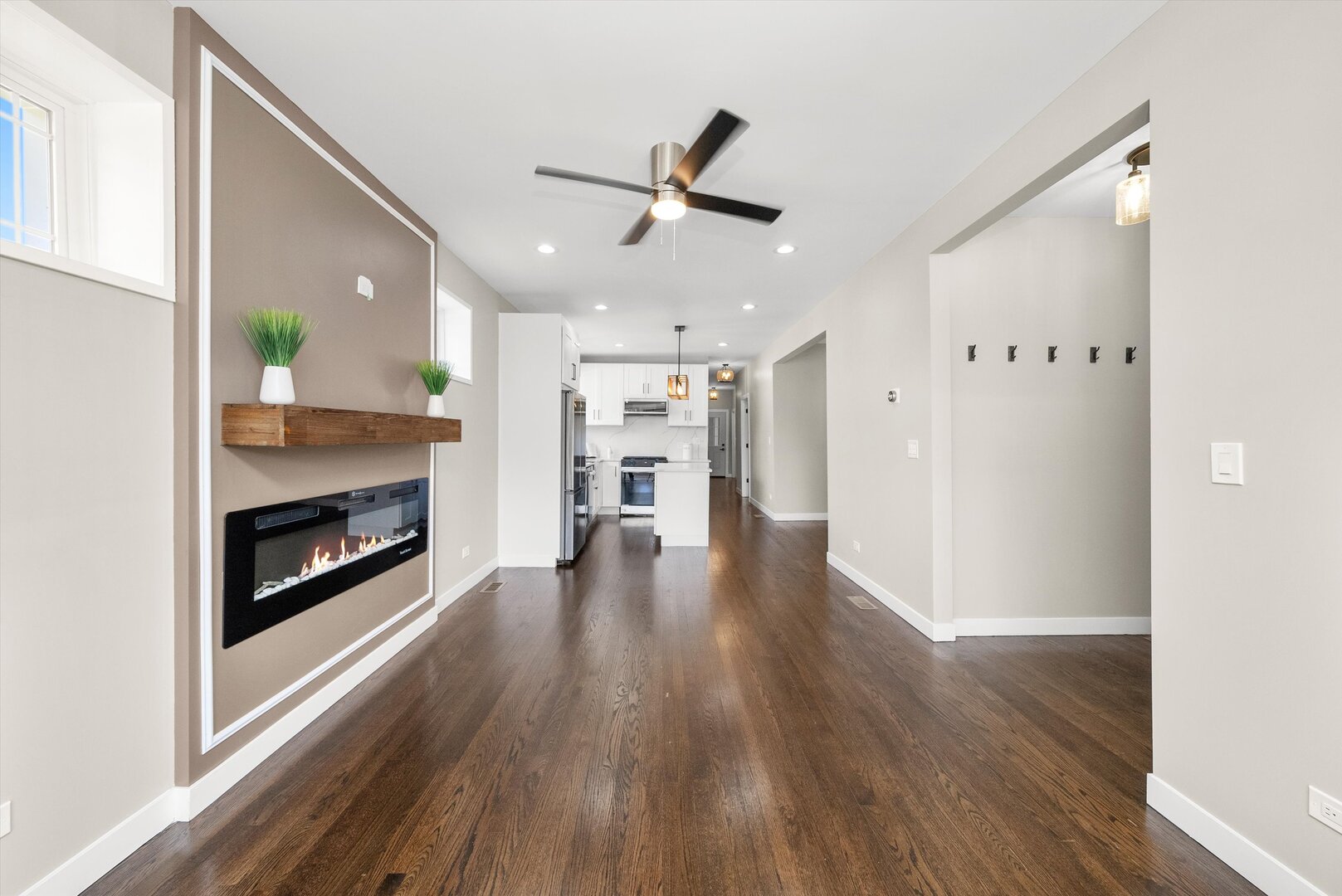 2101 S 48th Court Property Photo 32