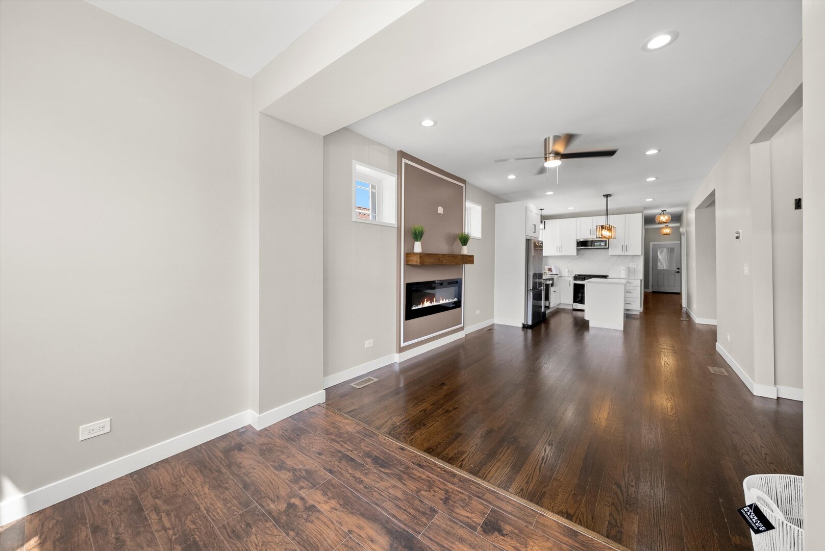 2101 S 48th Court Property Photo 33