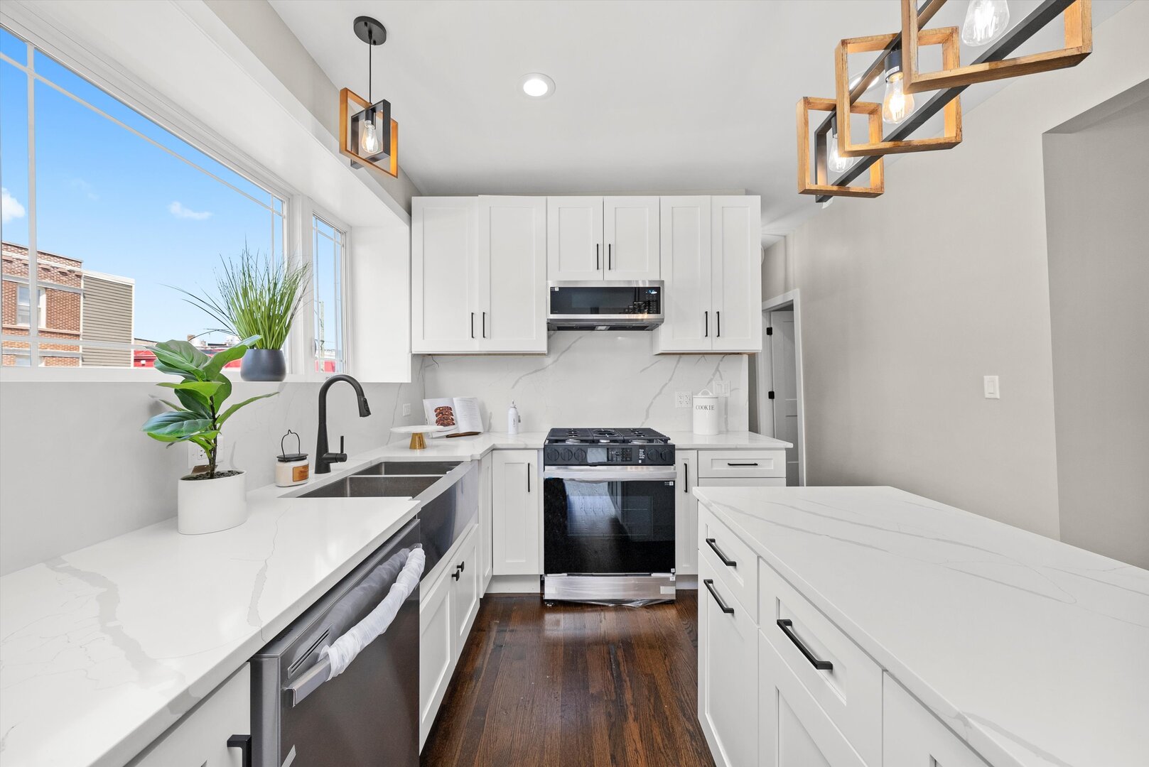 2101 S 48th Court Property Photo 36