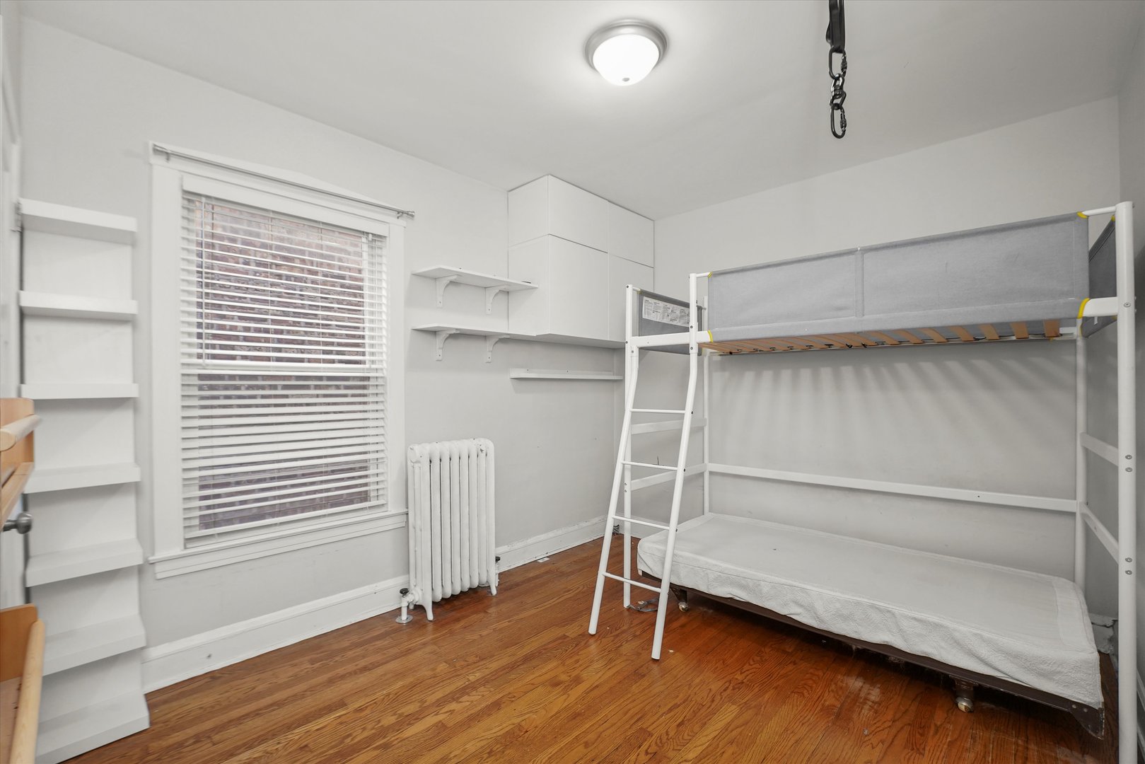 5436 W Dakin Street Property Photo 11