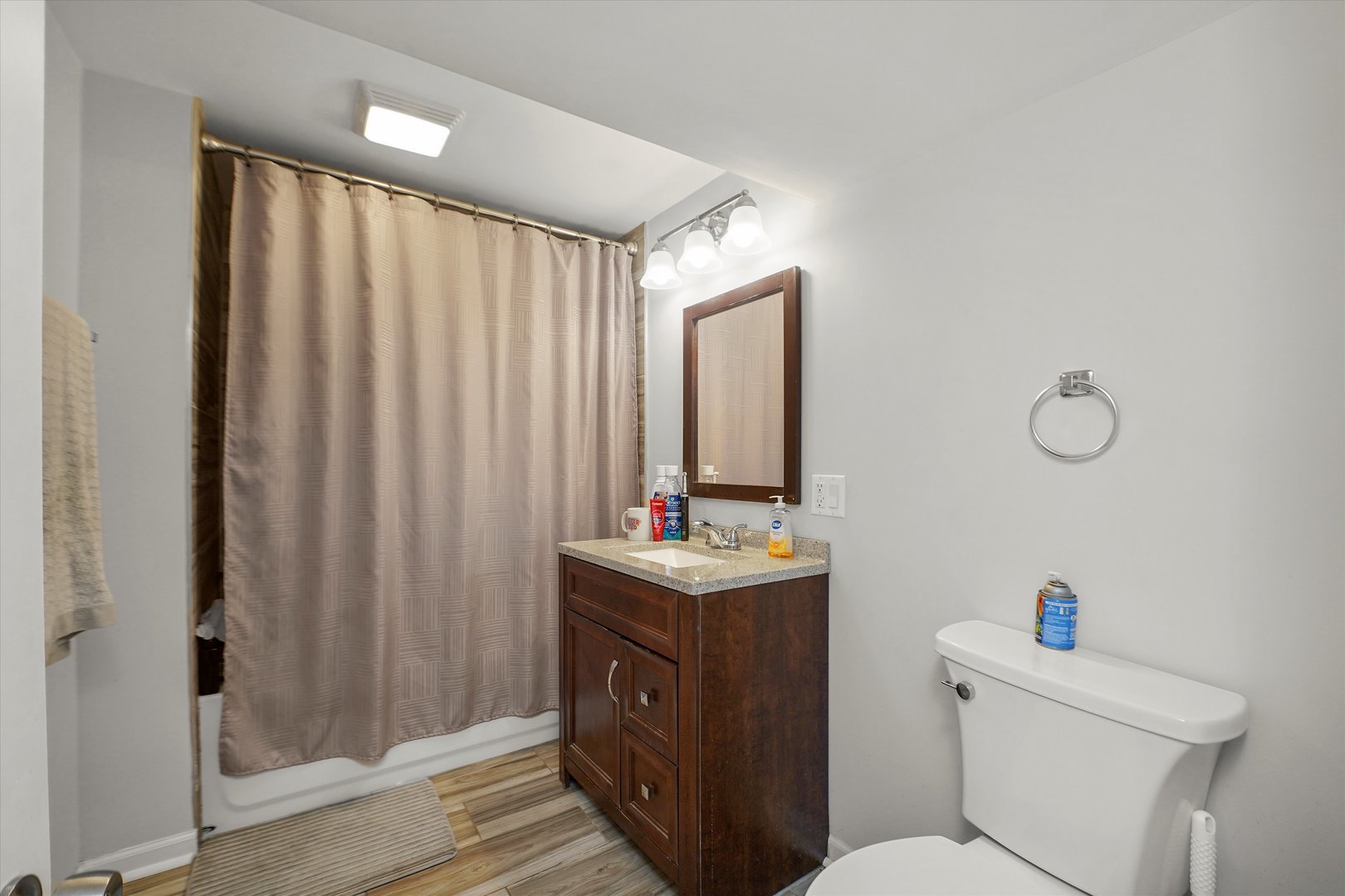 5436 W Dakin Street Property Photo 28