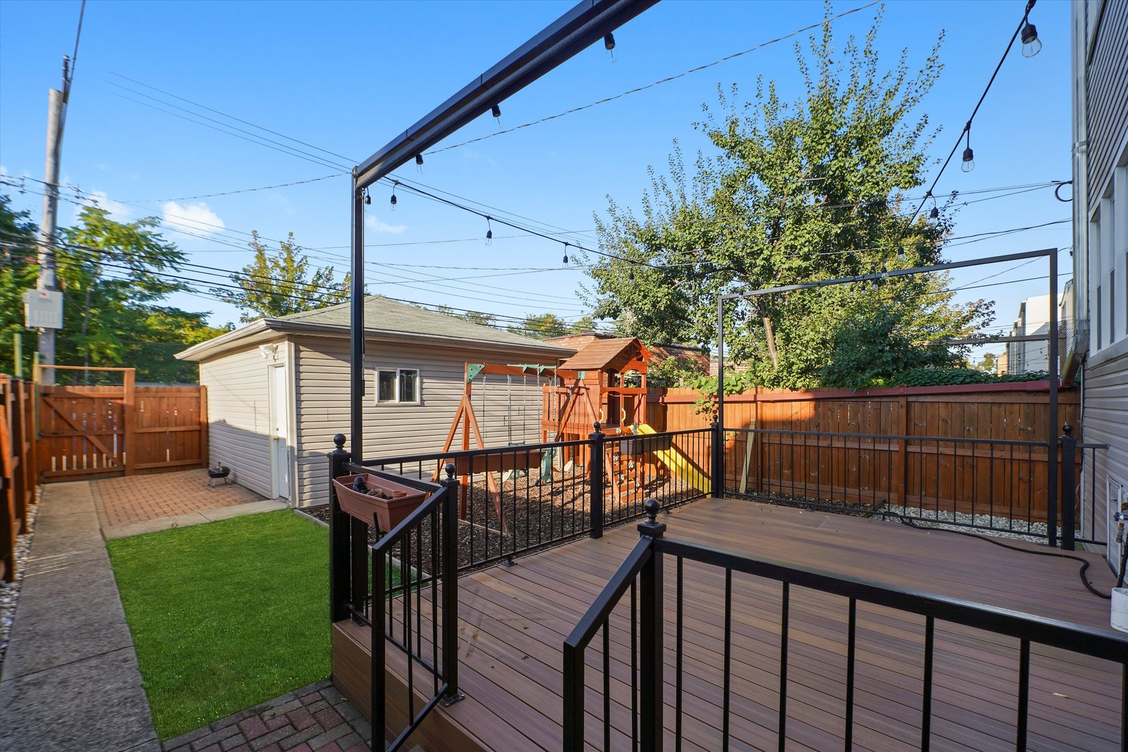 5436 W Dakin Street Property Photo 32