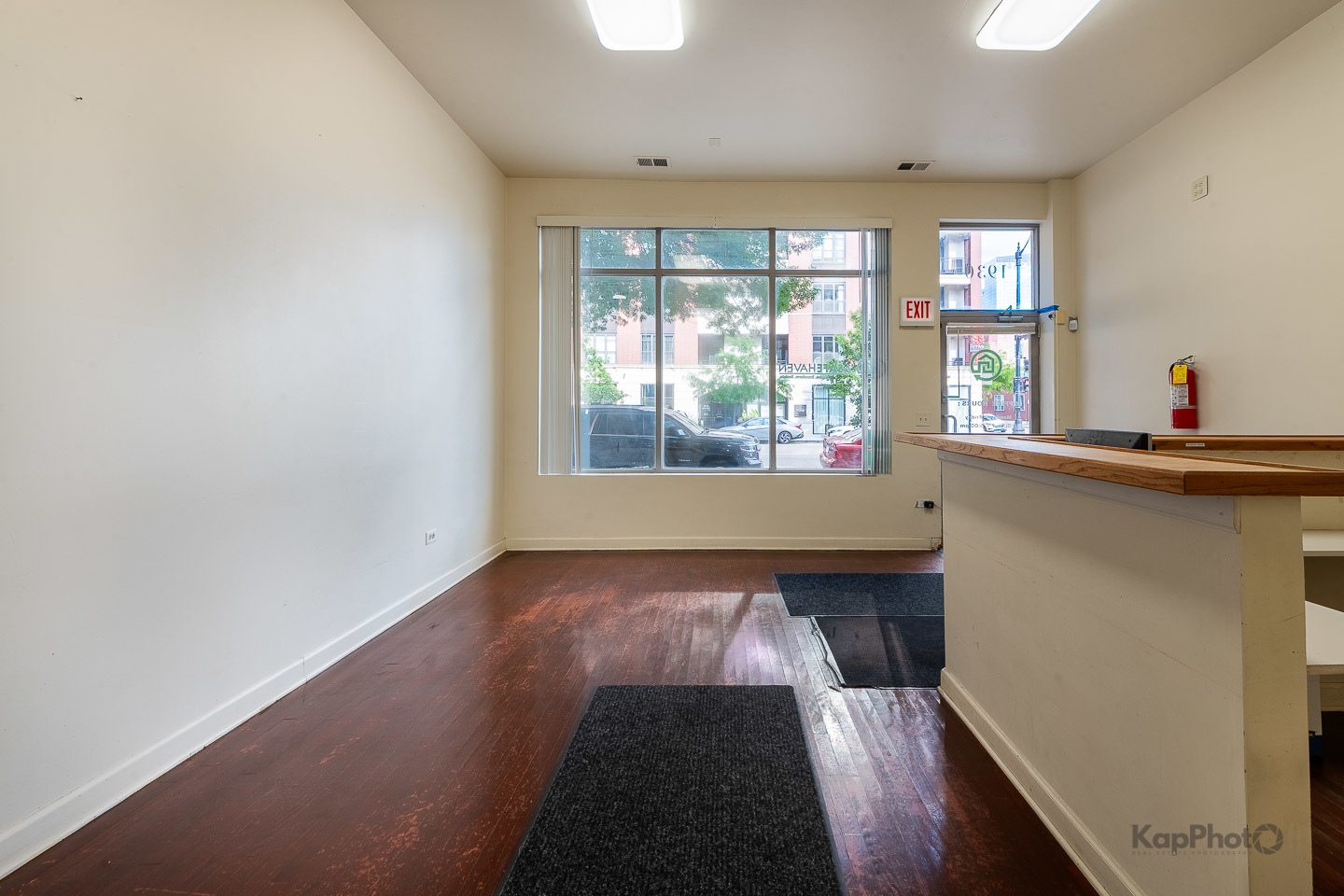 1930 S Wabash Avenue C1 Property Photo 4