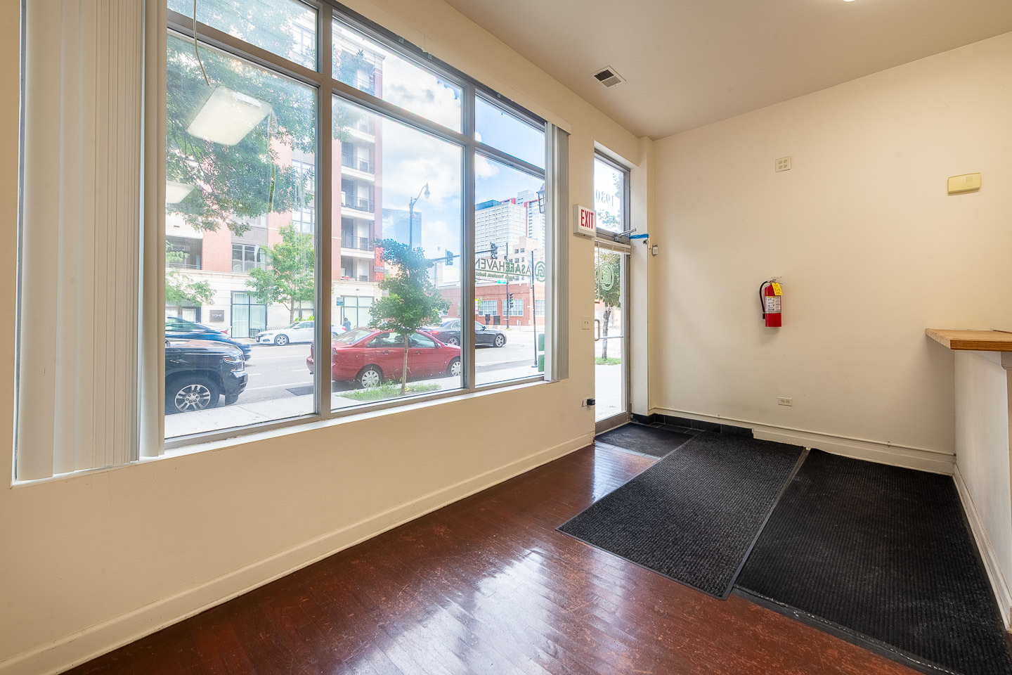 1930 S Wabash Avenue C1 Property Photo 5