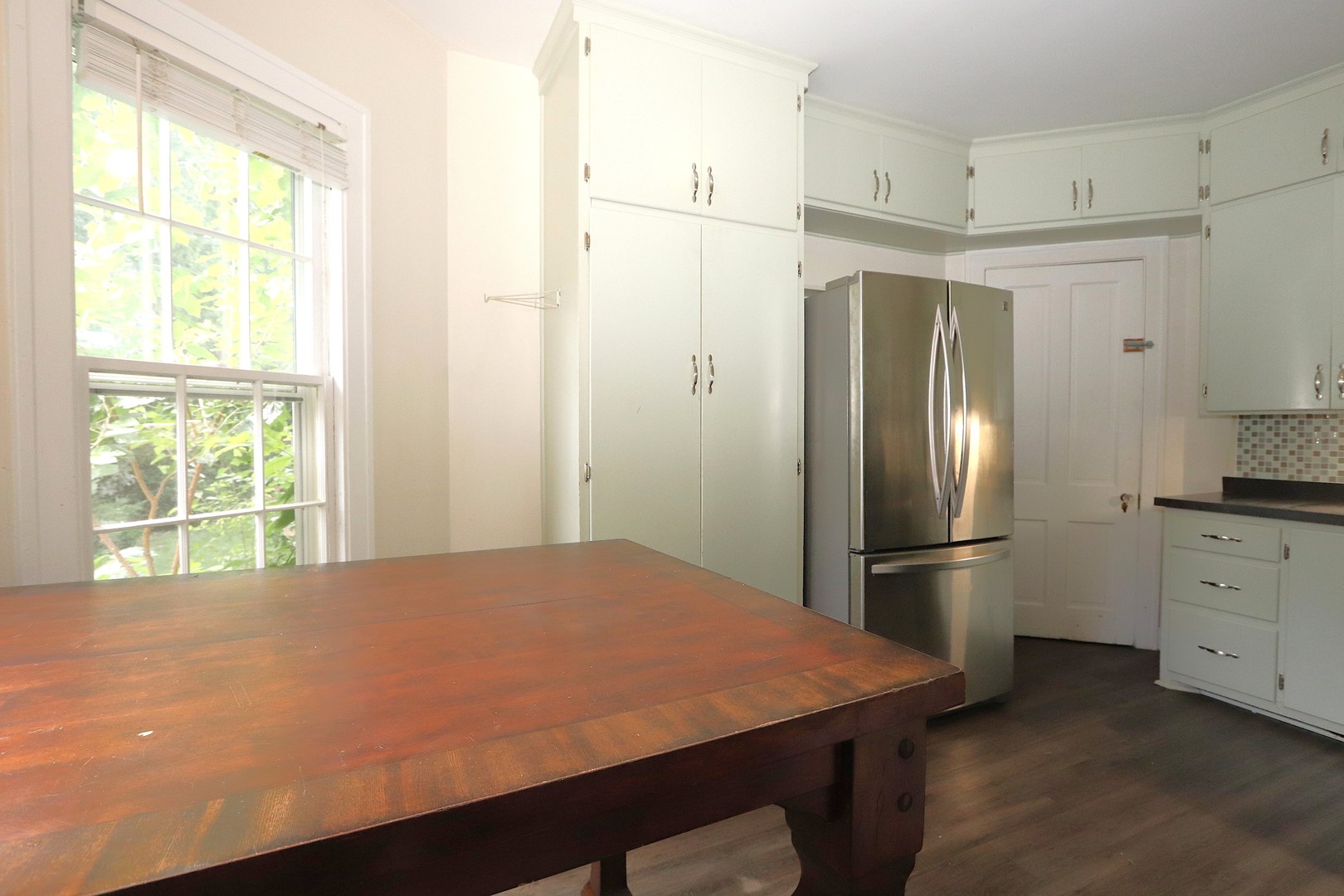 1246 Wauponsee Street Property Photo 8