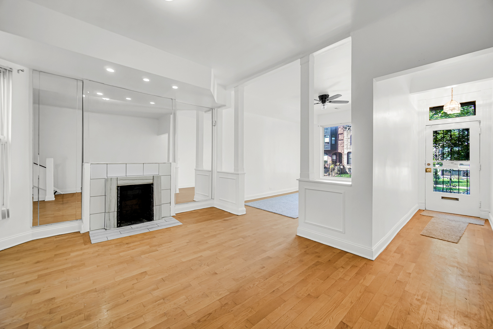 4743 S Champlain Avenue Property Photo 7