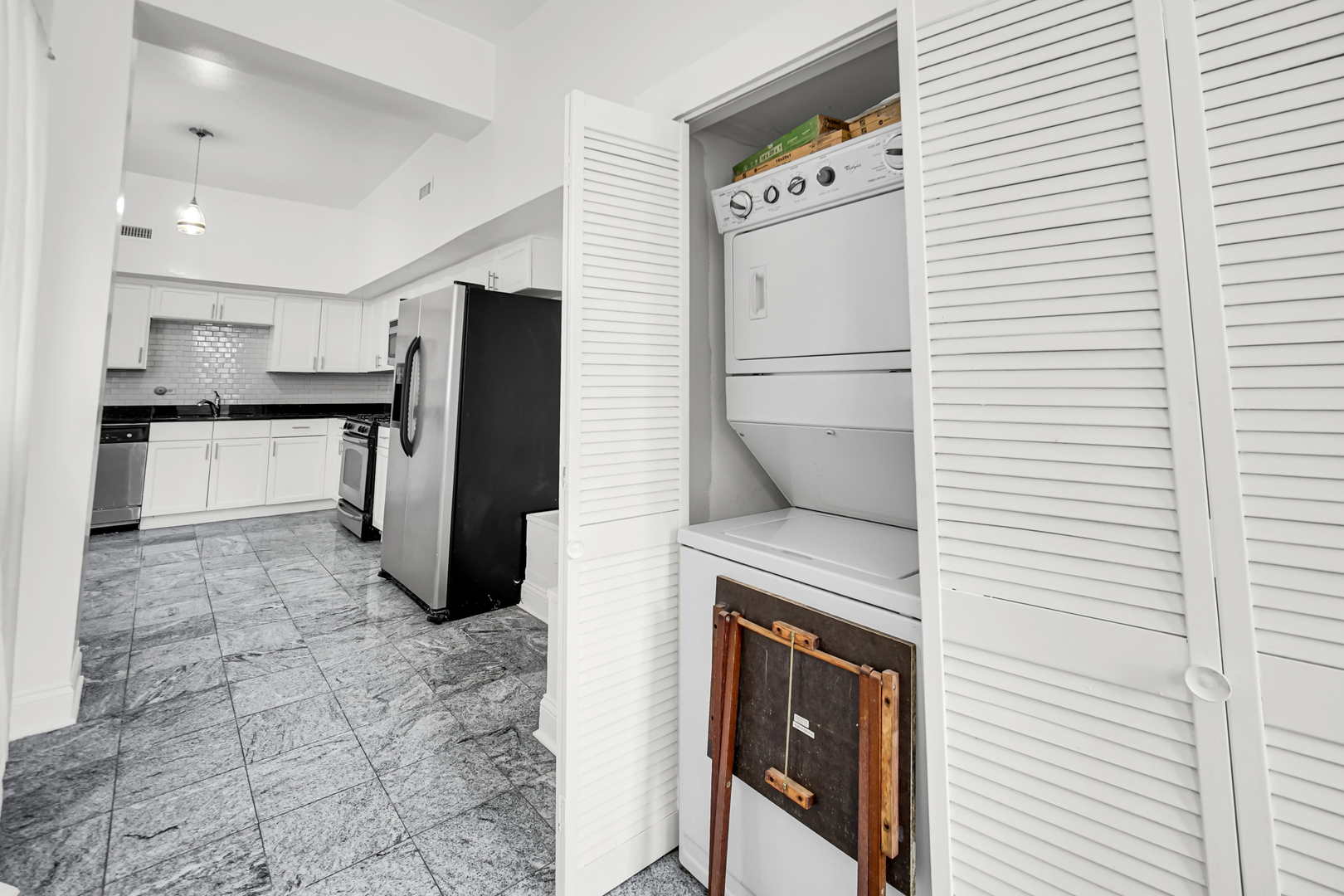 4743 S Champlain Avenue Property Photo 11