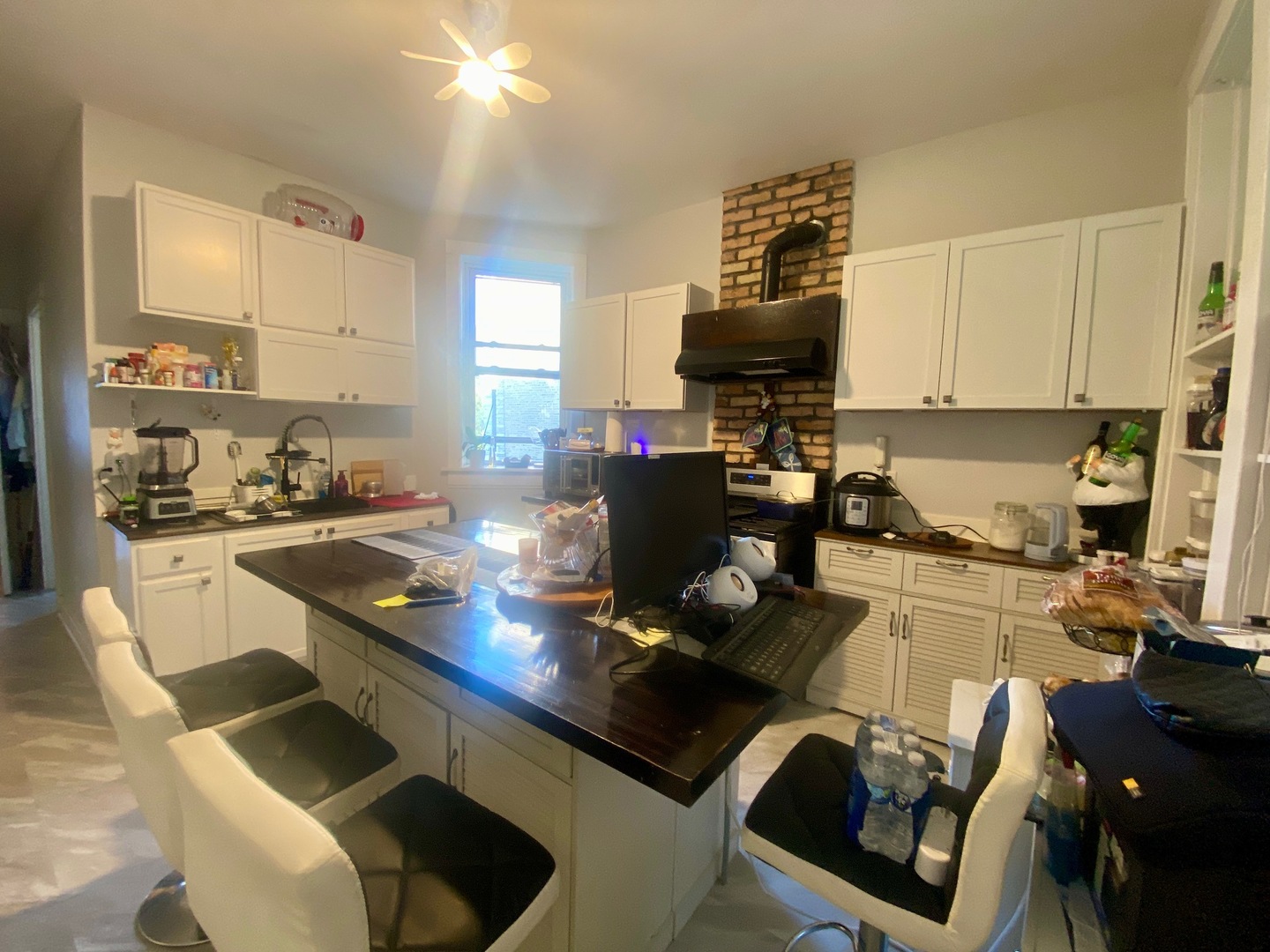 3143 W Augusta Boulevard Property Photo 6