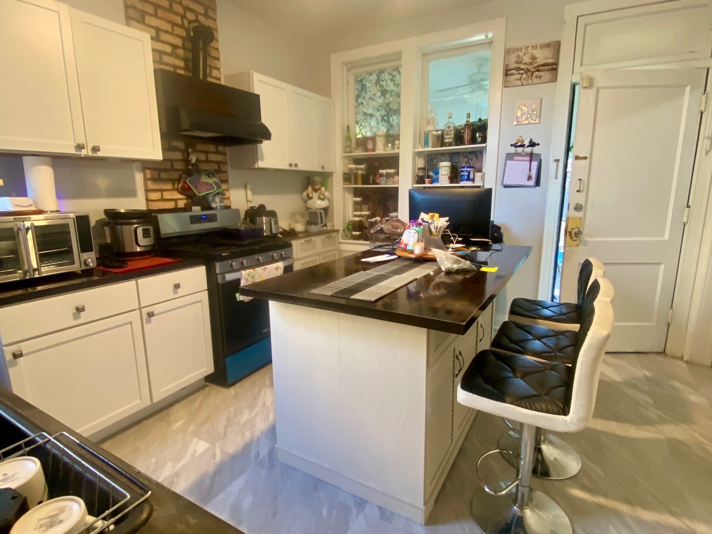 3143 W Augusta Boulevard Property Photo 8