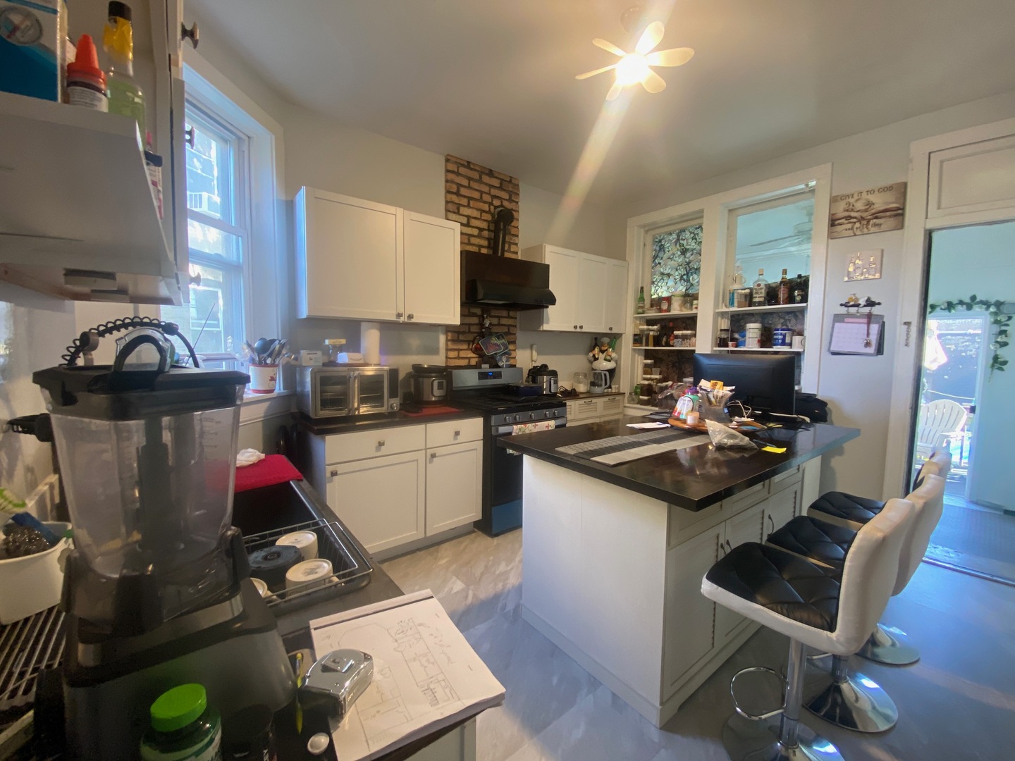 3143 W Augusta Boulevard Property Photo 9