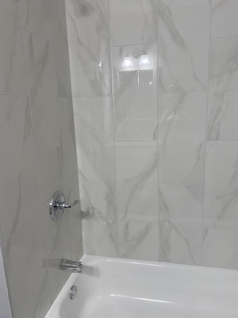 7835 S Carpenter Street Property Photo 11