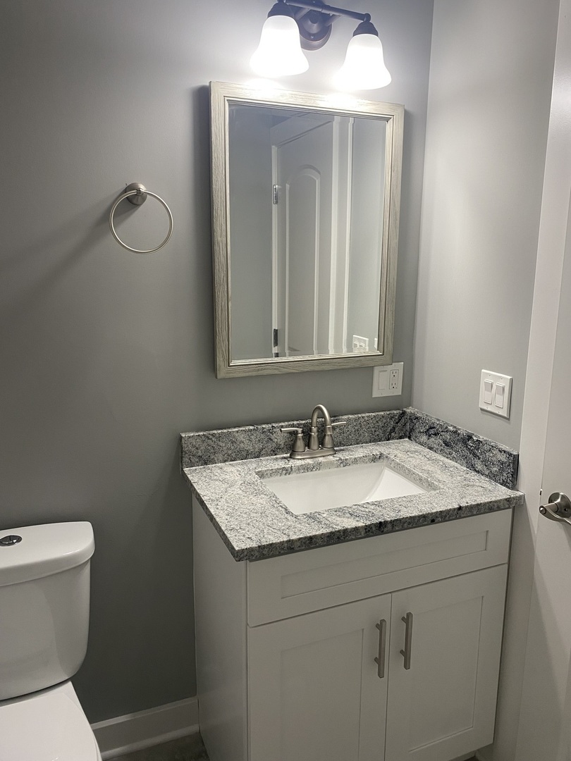 7835 S Carpenter Street Property Photo 12