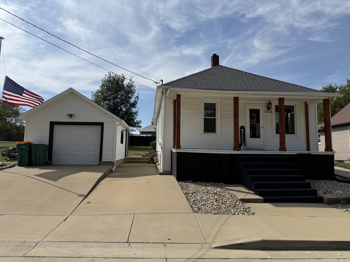 106 N Ava Street Property Photo 1