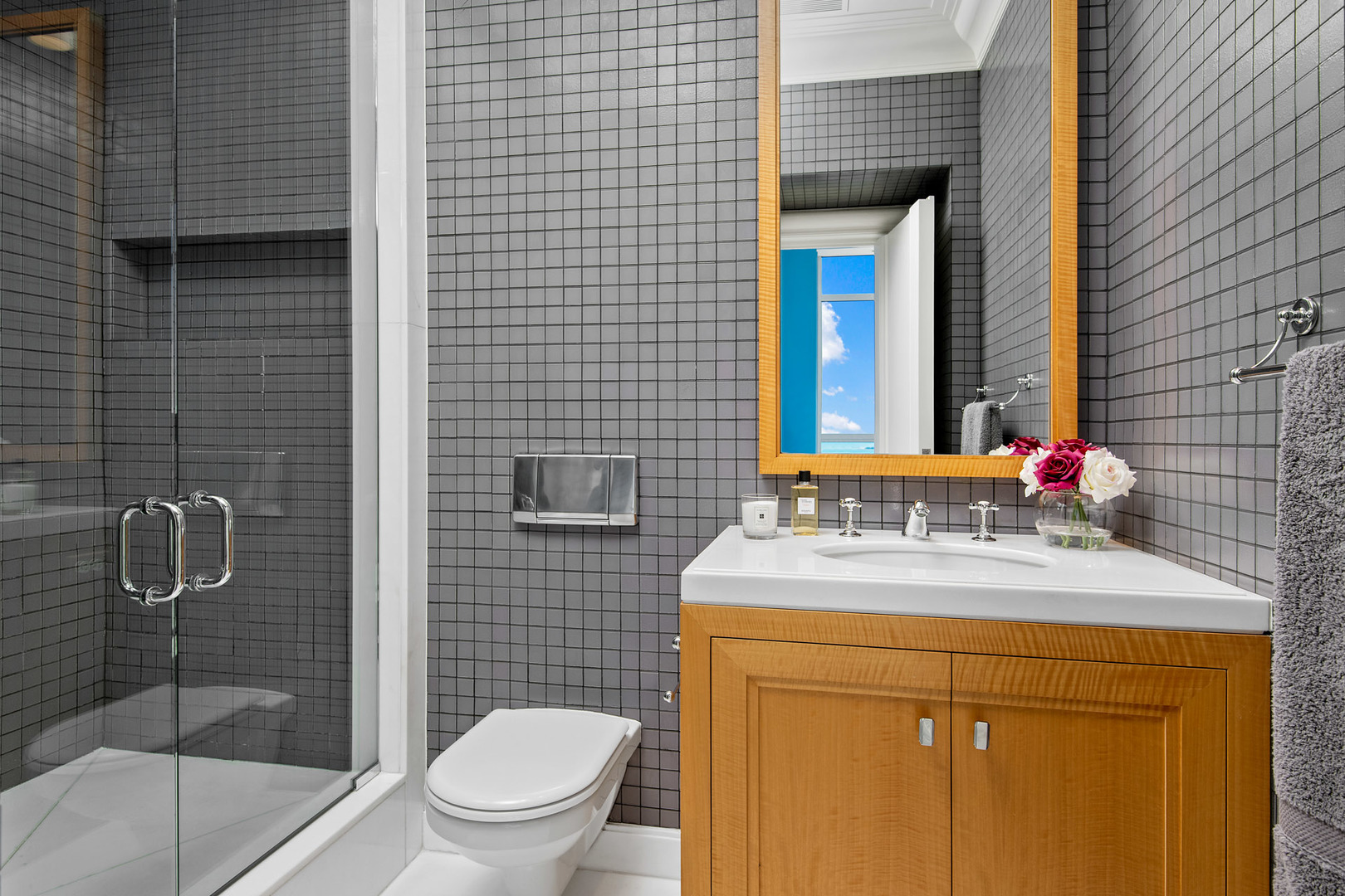800 N Michigan Avenue Ph64 Property Photo 40