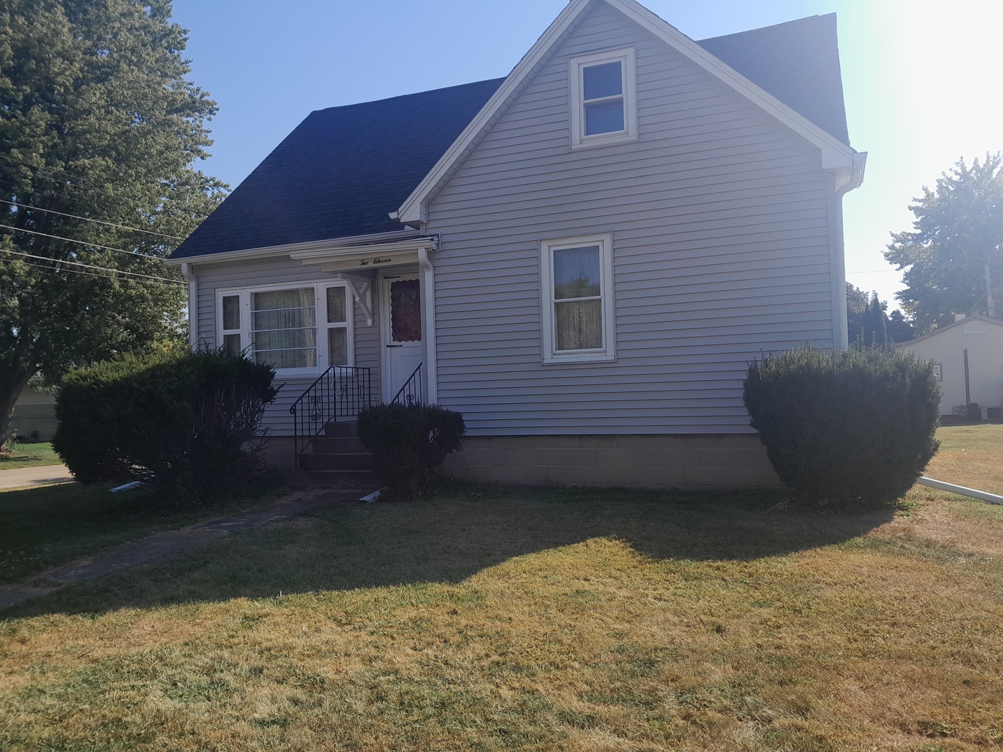 211 4th Avenue Property Photo 1