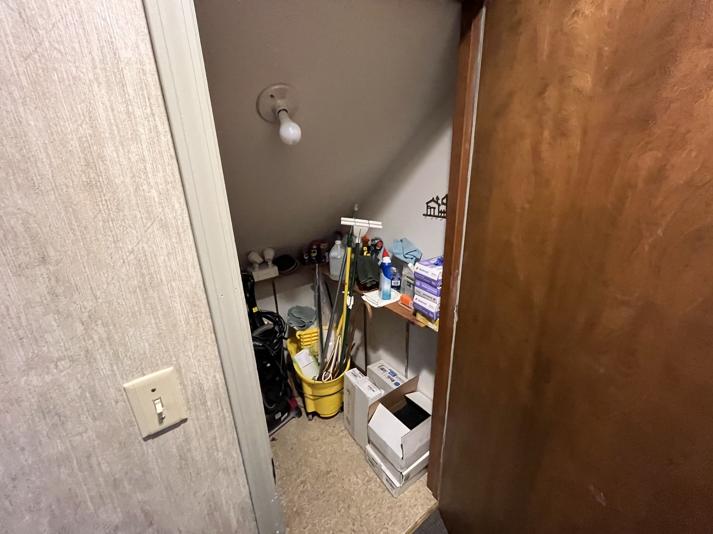2105 N Dunlap Avenue 1a Property Photo 12