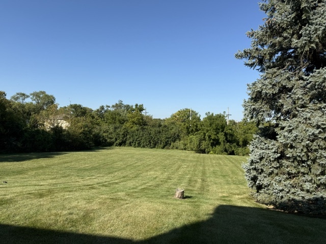 328 E Lincoln Highway Property Photo 8