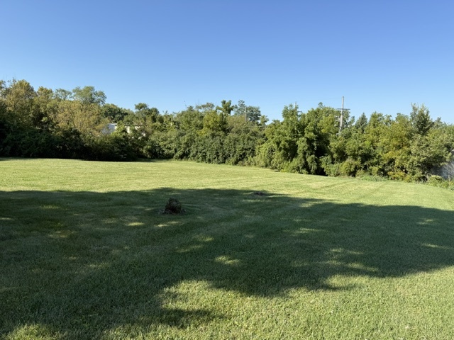 328 E Lincoln Highway Property Photo 9