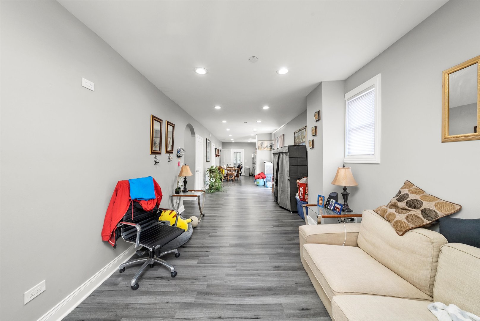 8543 S Burley Avenue Property Photo 6