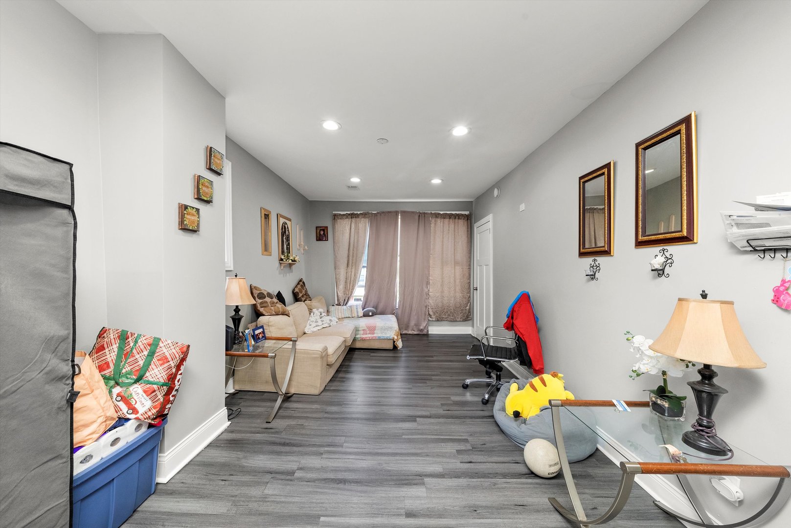 8543 S Burley Avenue Property Photo 7