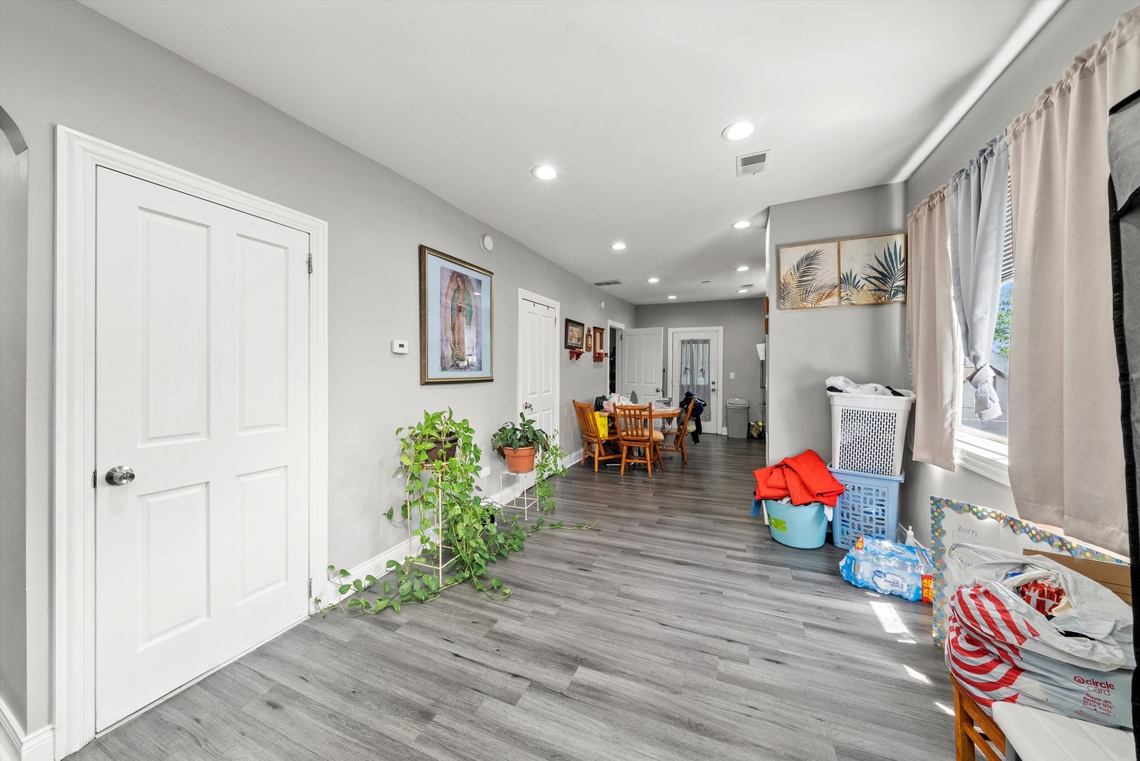 8543 S Burley Avenue Property Photo 9