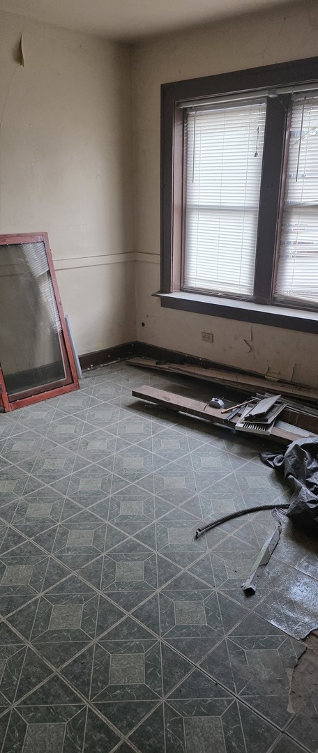 305 153rd Street Property Photo 5