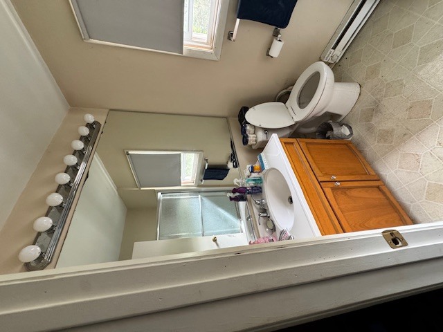 11-13 W Anchor Road Property Photo 28