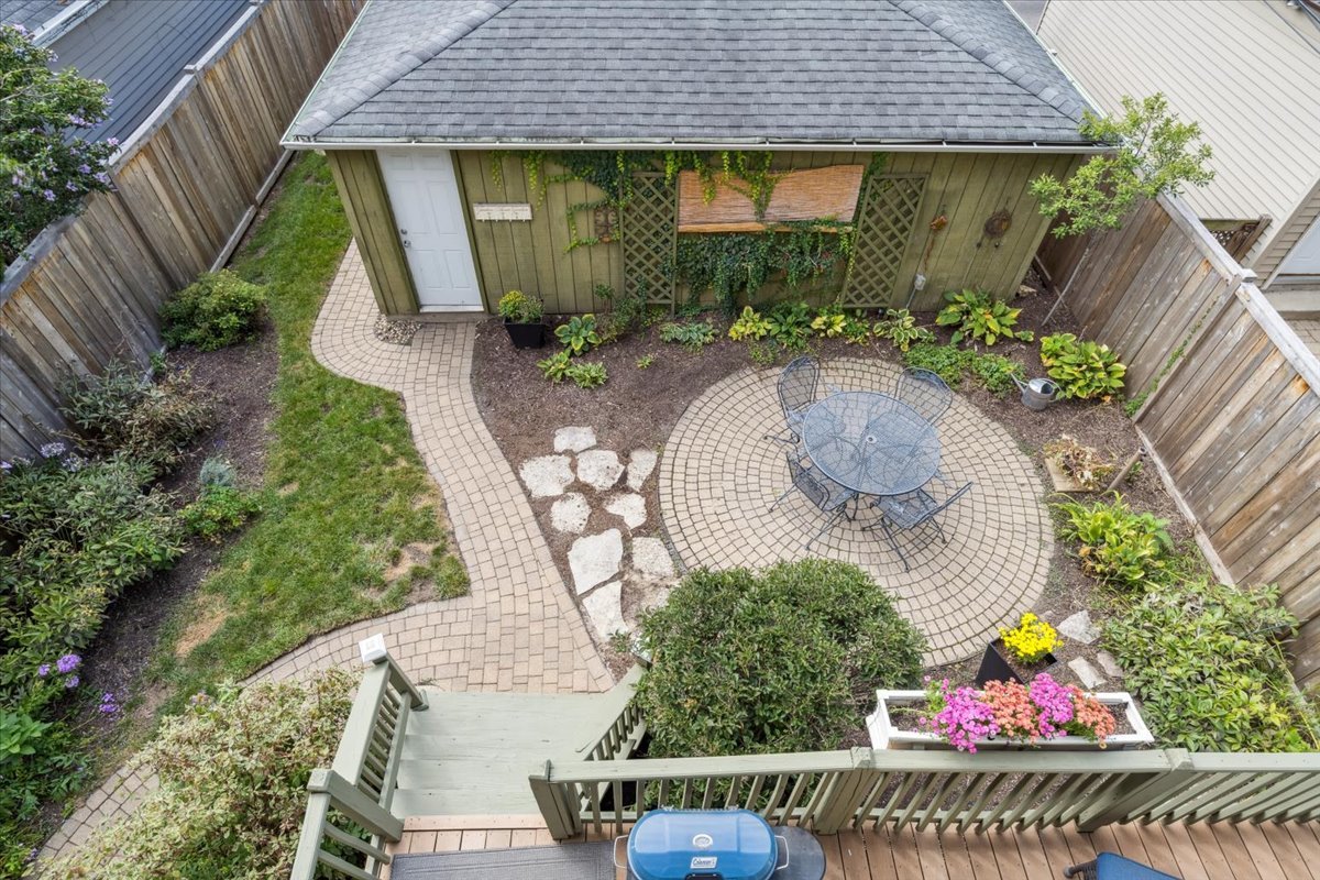 5043 W Sunnyside Avenue Property Photo 9