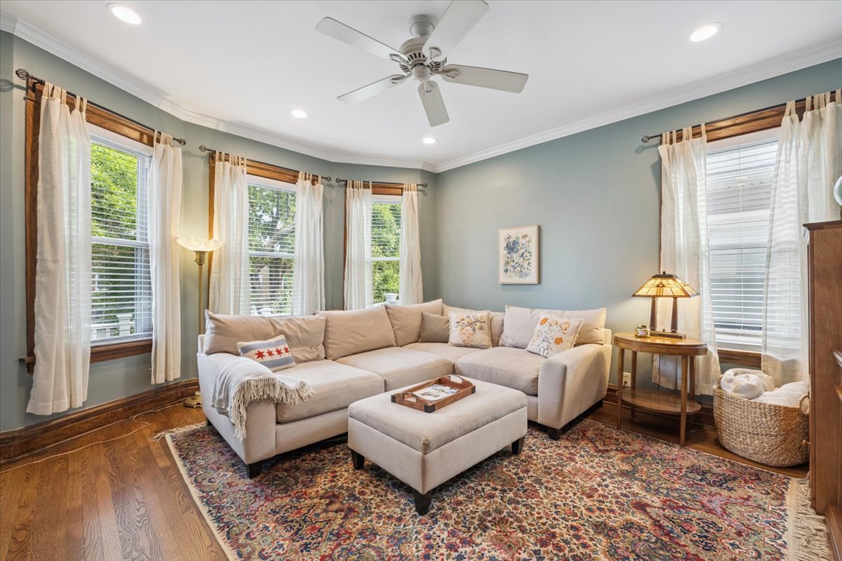 5043 W Sunnyside Avenue Property Photo 11