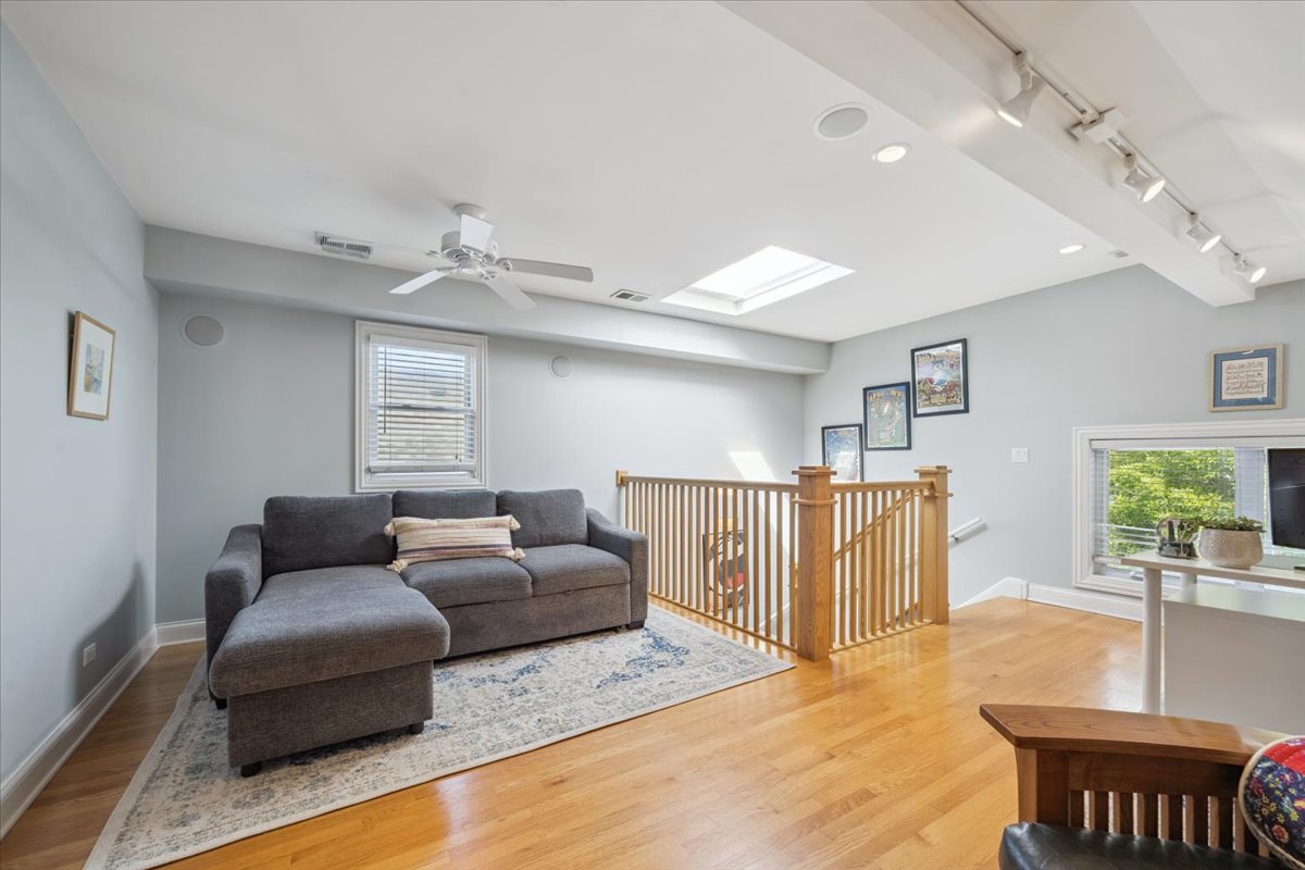 5043 W Sunnyside Avenue Property Photo 31