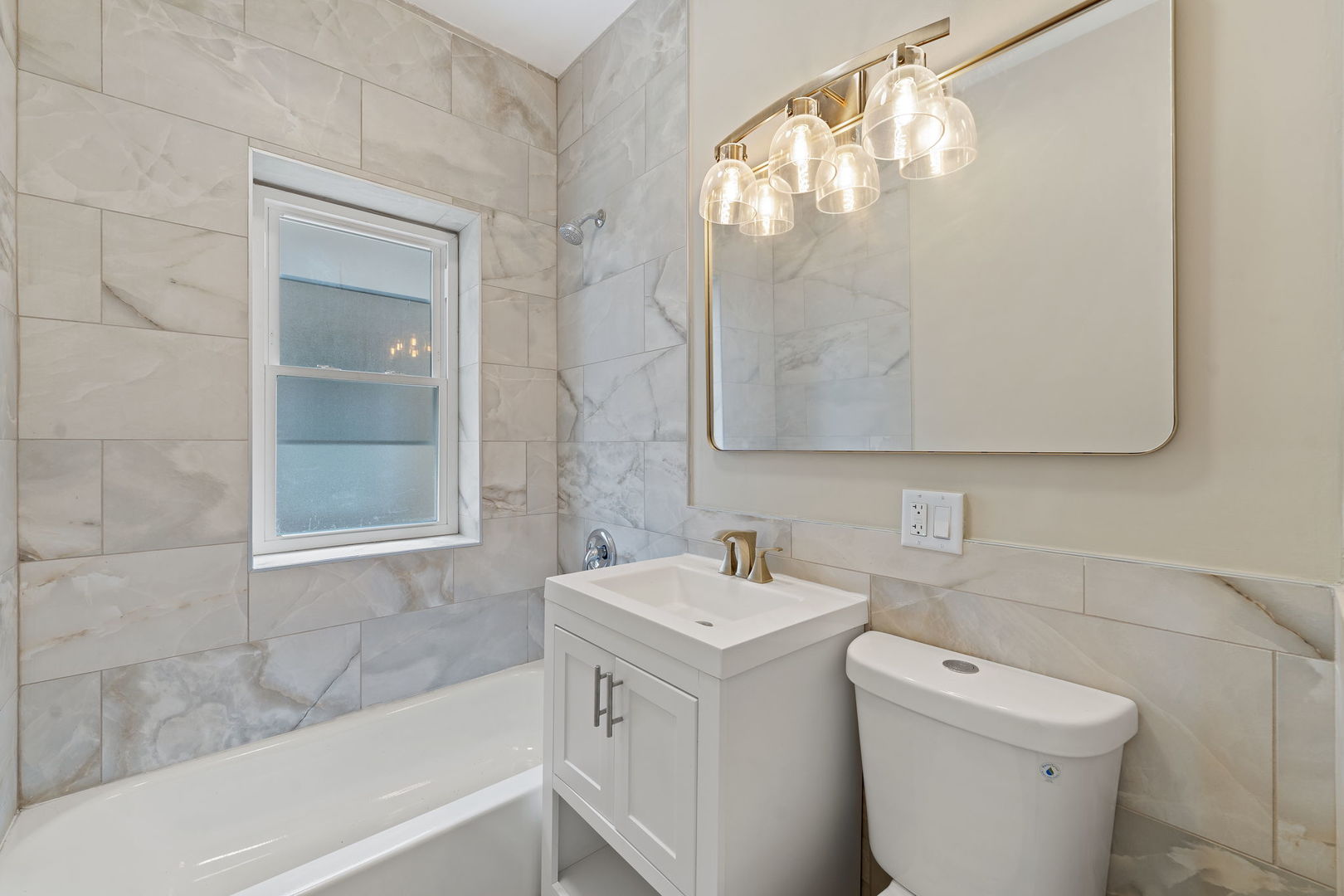 4819 W Superior Street Property Photo 9