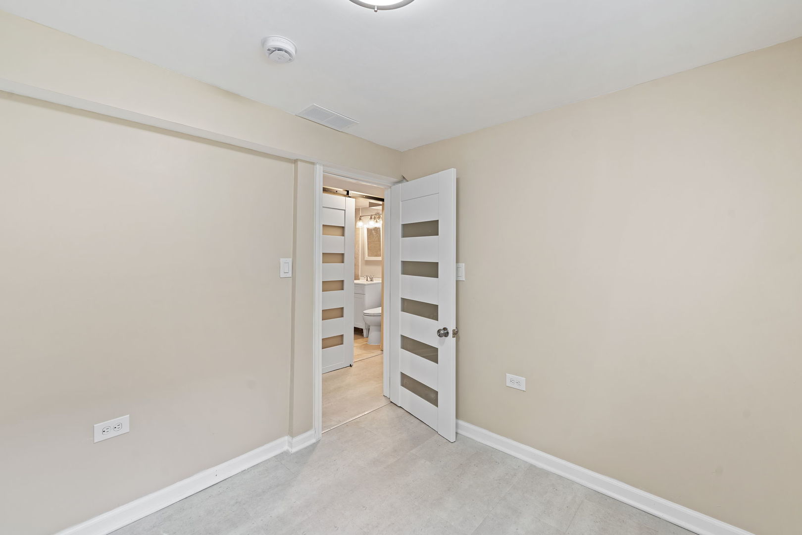 4819 W Superior Street Property Photo 18