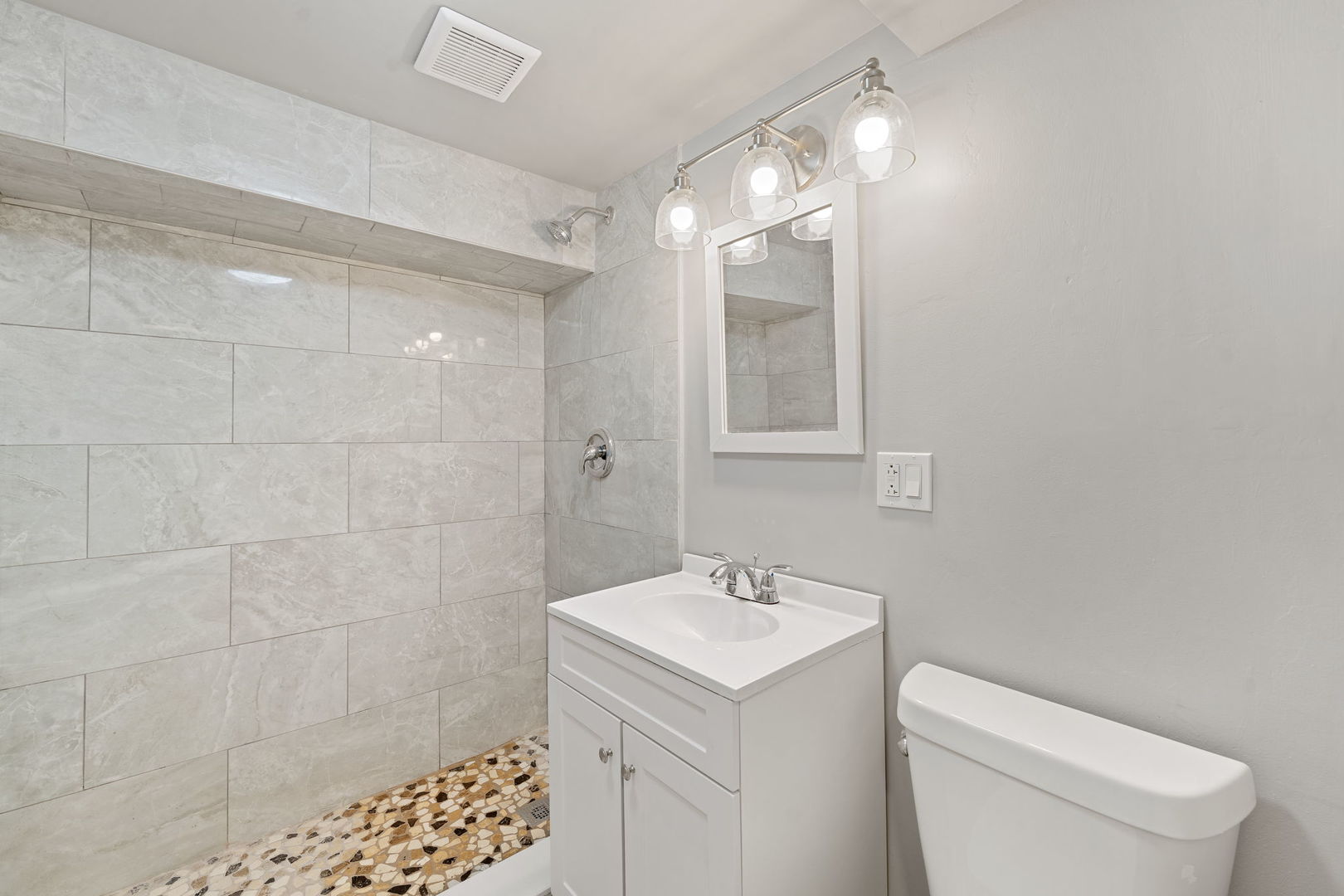 4819 W Superior Street Property Photo 19