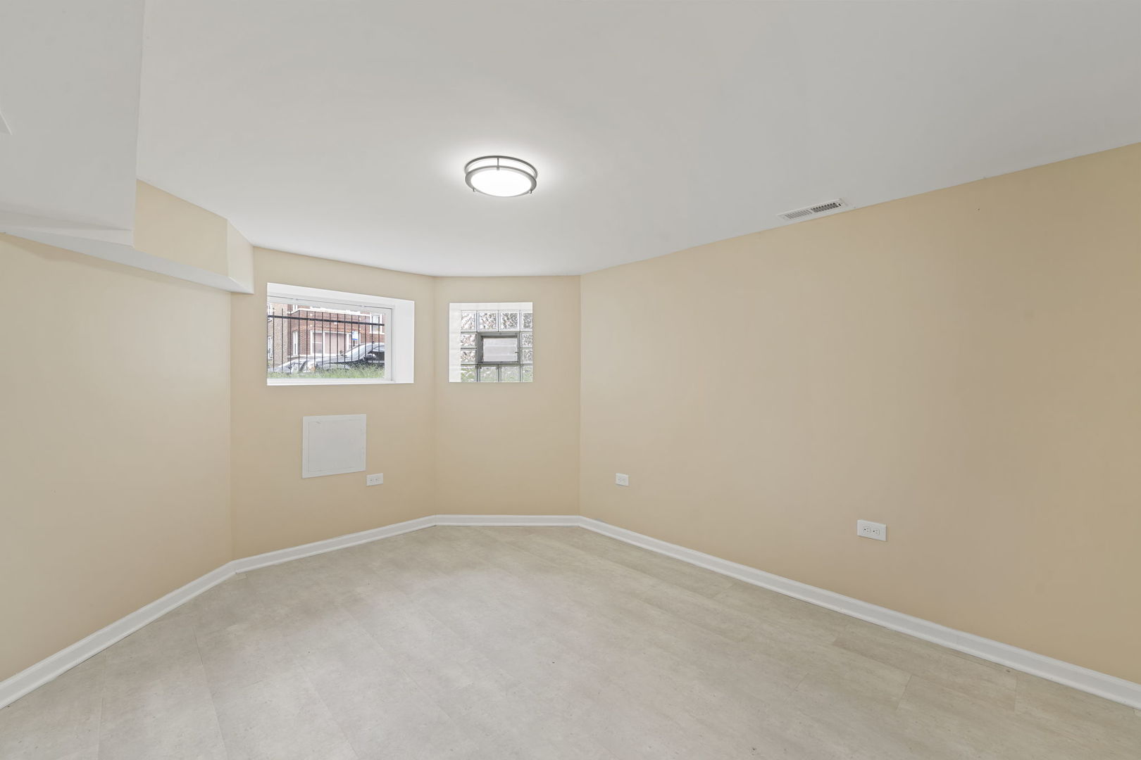 4819 W Superior Street Property Photo 24