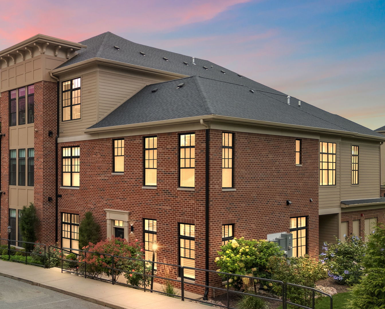 207 Academy Street 106 Property Photo 1