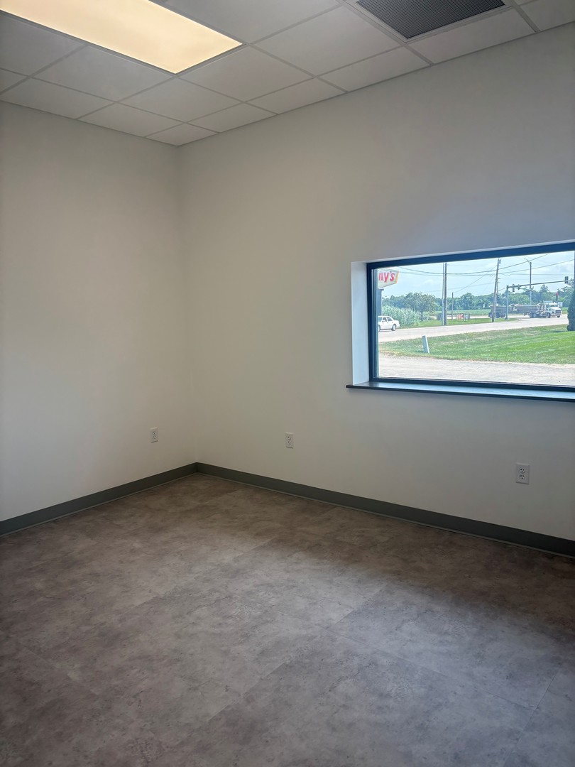 354 Civic Road Property Photo 14