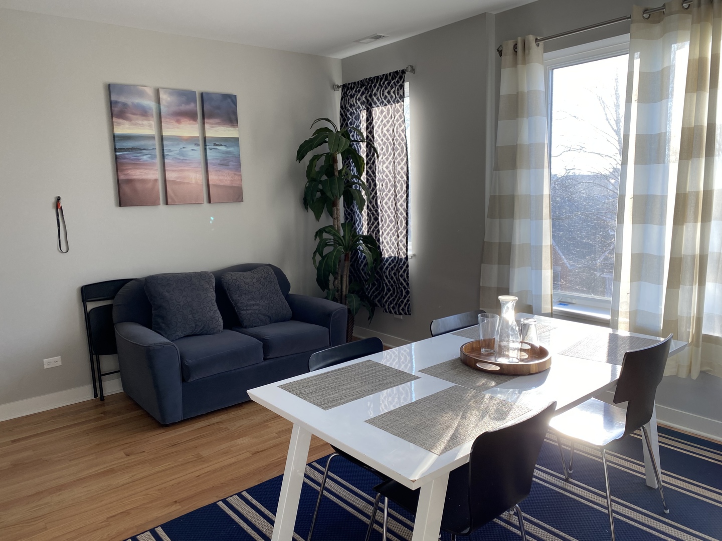 1017 S Claremont Avenue Property Photo 9