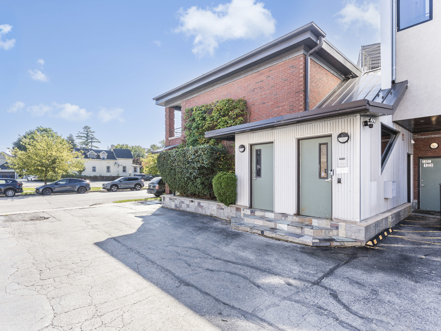 1601 Simpson Street 5 Property Photo 1