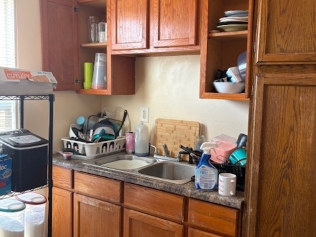 6541 S Artesian Avenue Property Photo 3