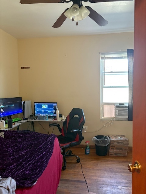 6541 S Artesian Avenue Property Photo 6