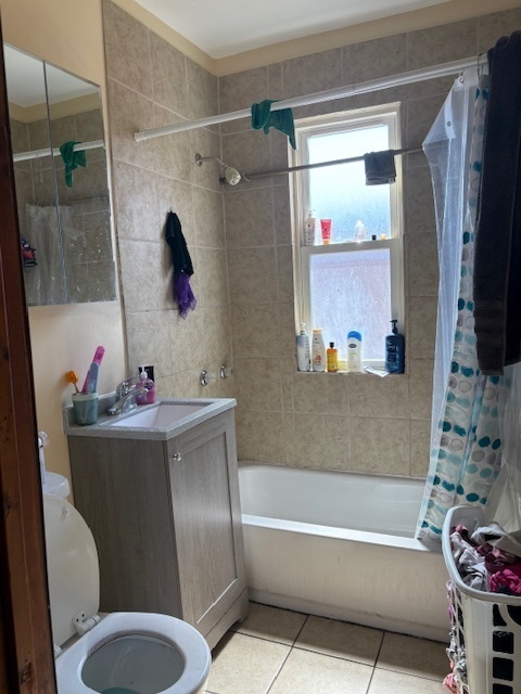 6541 S Artesian Avenue Property Photo 8