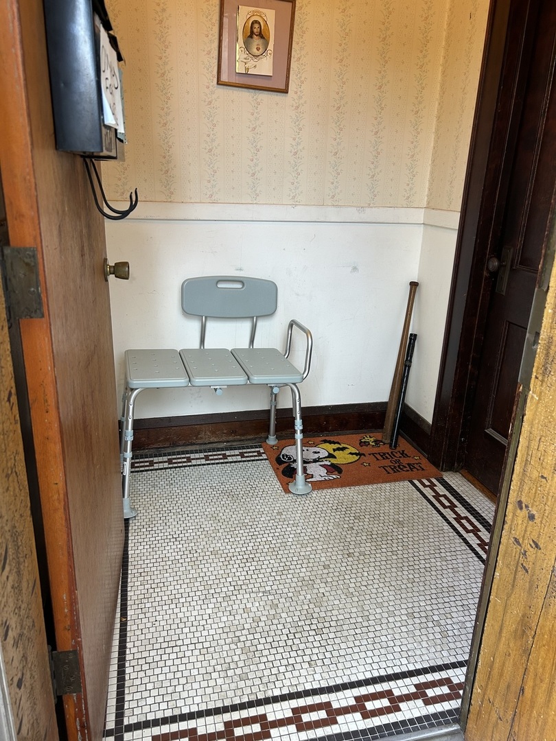 6117 N Meade Avenue Property Photo 20