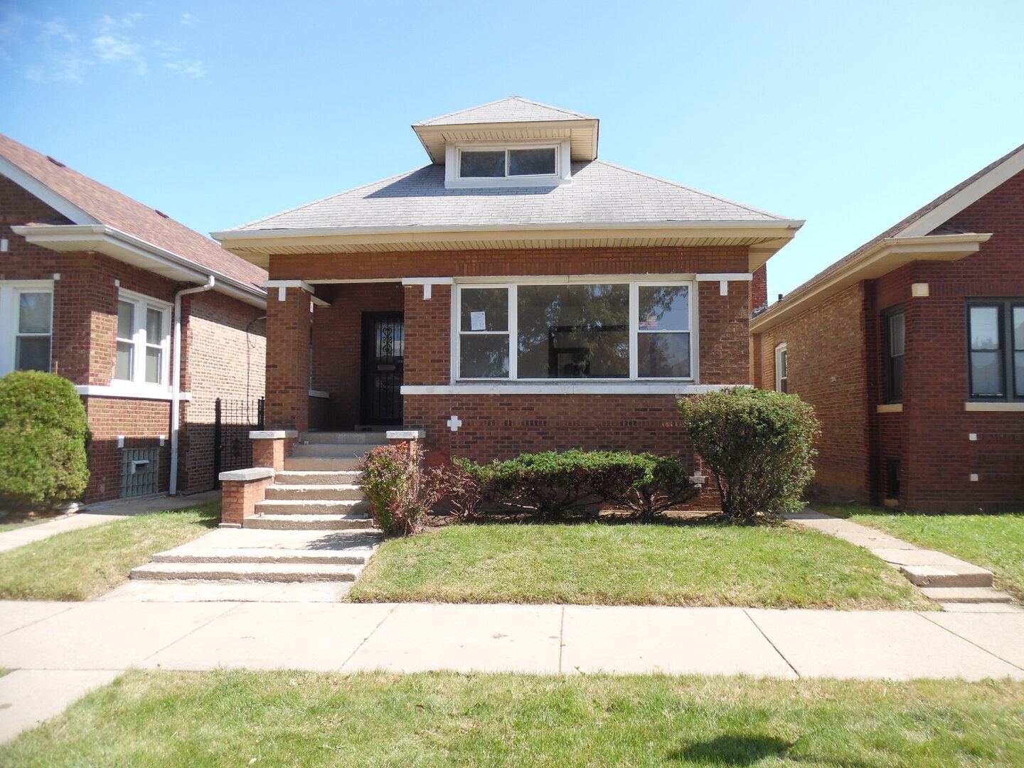 8211 S Morgan Street Property Photo 1